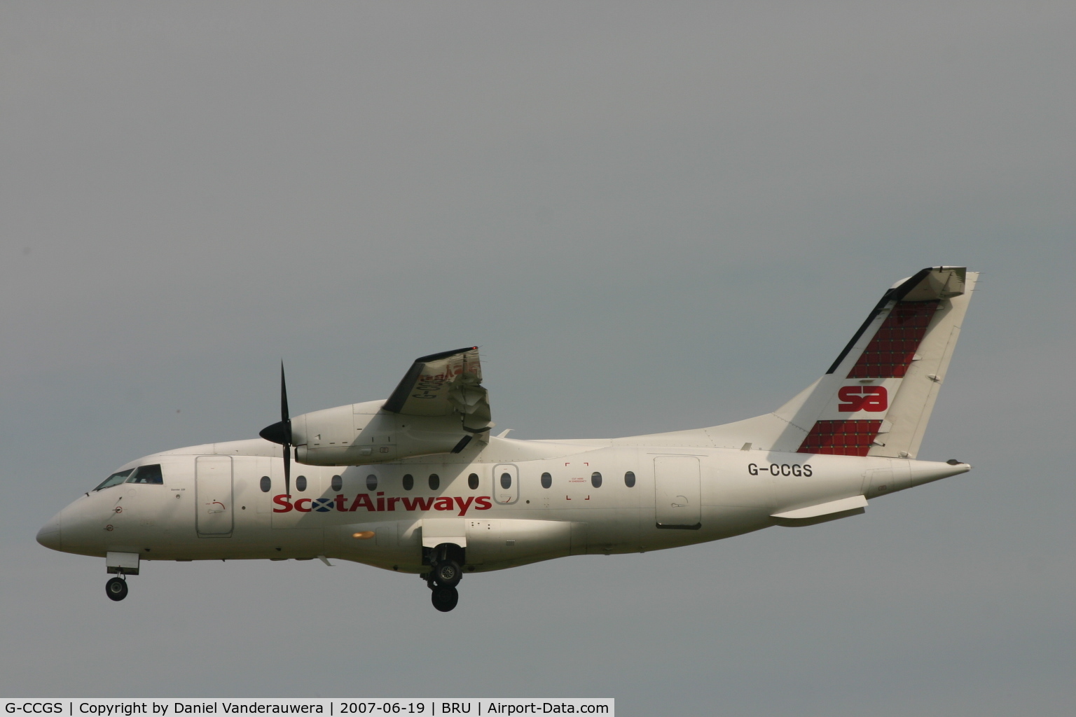 G-CCGS, 1998 Dornier 328-100 C/N 3101, descending to rwy 25L
