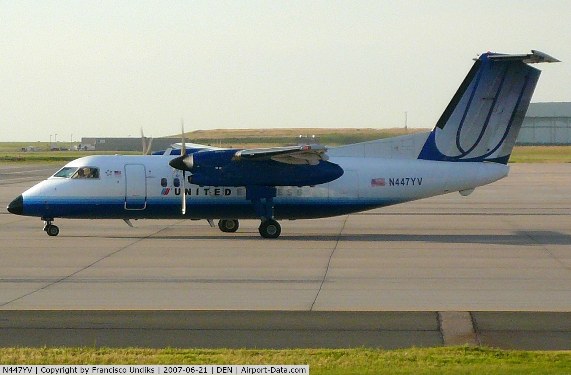 N447YV, 1996 De Havilland Canada DHC-8-202 Dash 8 C/N 447, Taxiing on Bravo November westbound