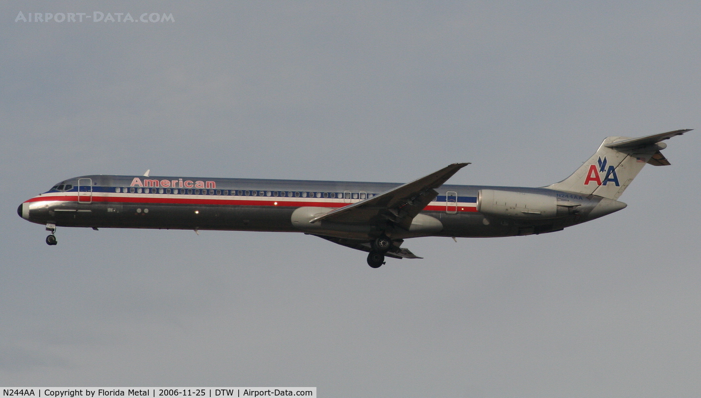 N244AA, 1984 McDonnell Douglas MD-82 (DC-9-82) C/N 49256, AA