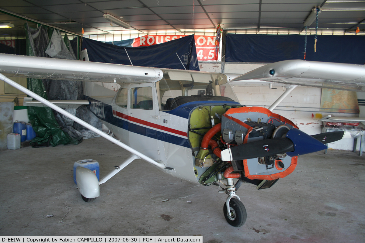 D-EEIW, Reims F172M Skyhawk C/N 1371, After an Hard Landing in PGF