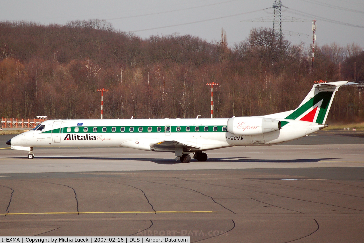 I-EXMA, 2000 Embraer ERJ-145LR (EMB-145LR) C/N 145250, Turning on the the runway for take off