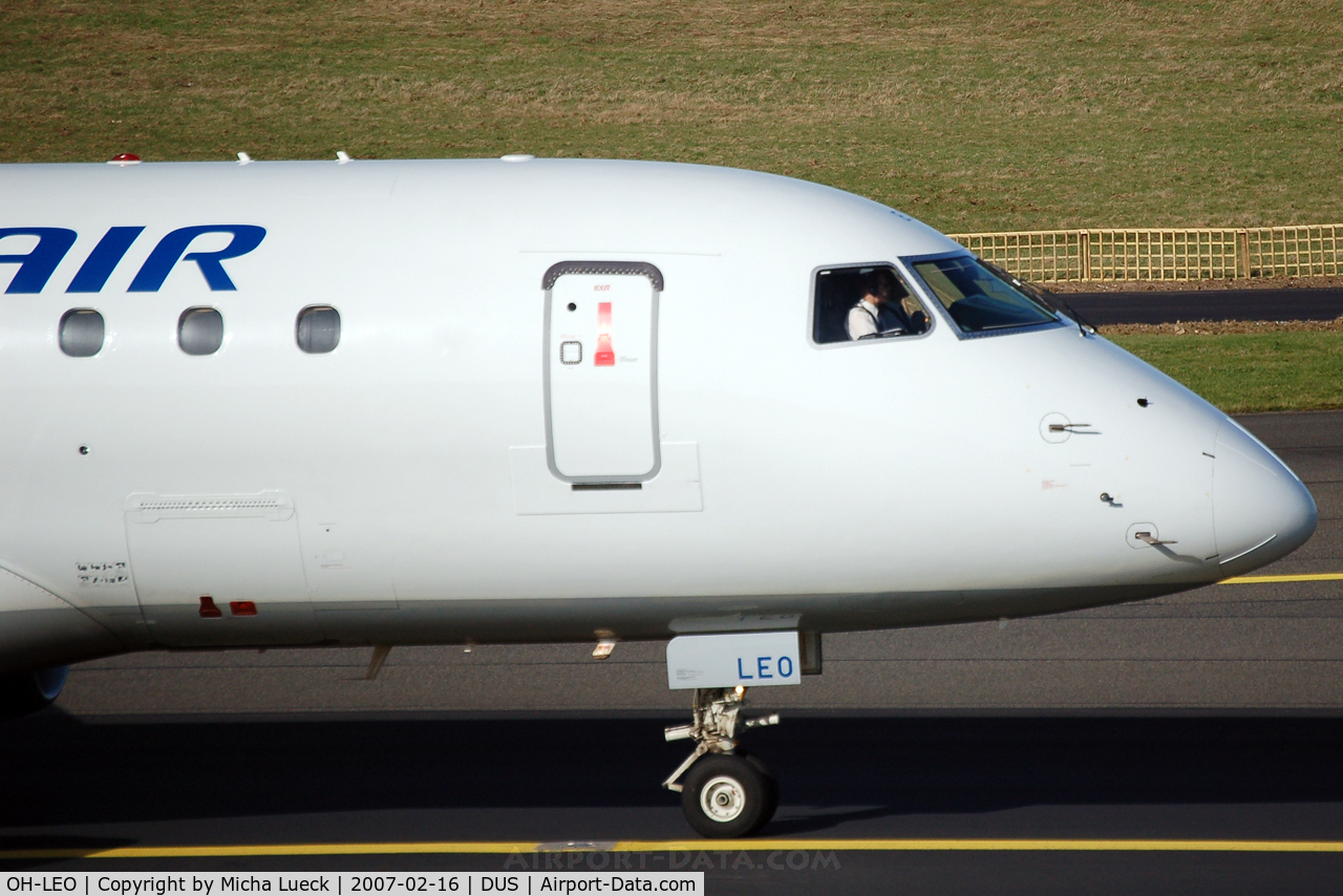 OH-LEO, 2006 Embraer 170LR (ERJ-170-100LR) C/N 17000150, Nose