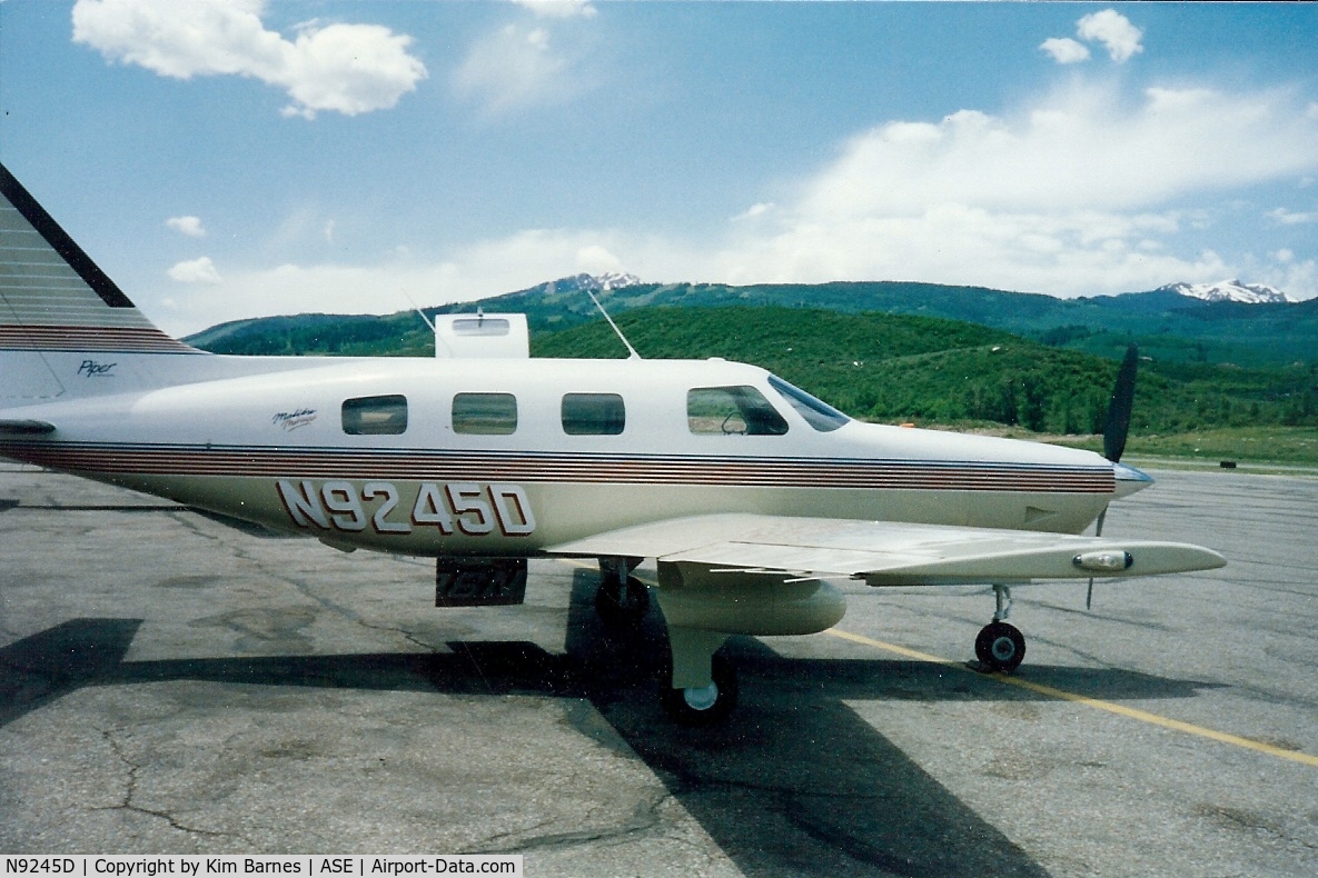 N9245D, 1994 Piper PA-46-350P Malibu Mirage C/N 4622157, On the ramp at Aspen in 1995