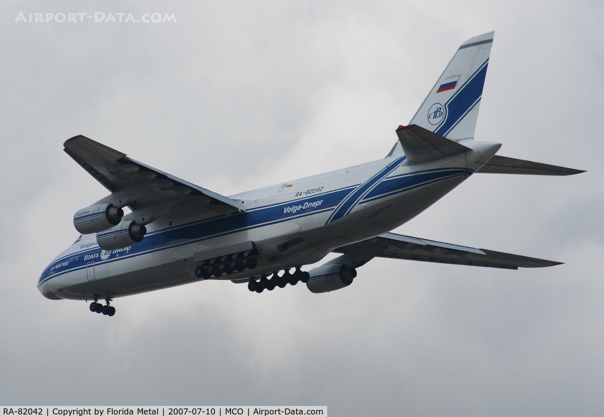RA-82042, 1991 Antonov An-124-100 Ruslan C/N 9773054055093/0606, Volga