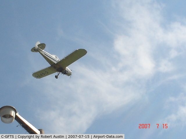 C-GFTS, 1966 Piper PA-25-235 C/N 25-3949, Right over my house in Trochu while crop dusting