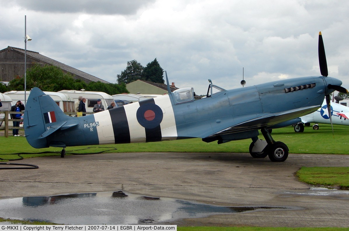 G-MKXI, 1944 Supermarine 365 Spitfire PR.XI C/N 6S/504719, Spitfire wears marks PL965  R