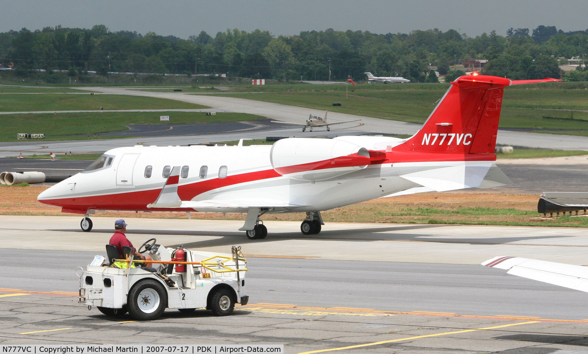 N777VC, 2007 Learjet 60 C/N 318, What a great place to watch planes from!
