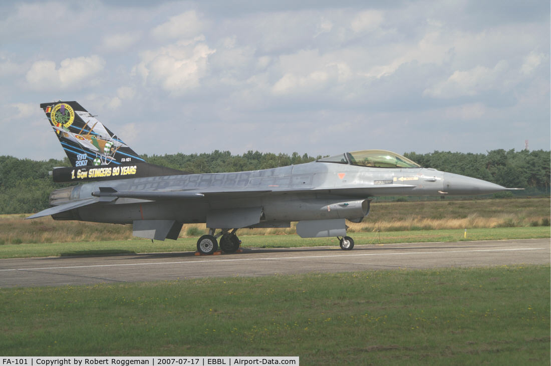 FA-101, SABCA F-16AM Fighting Falcon C/N 6H-101, Tail painted for 90 th anniversary 1 Squadron Thistle badge.