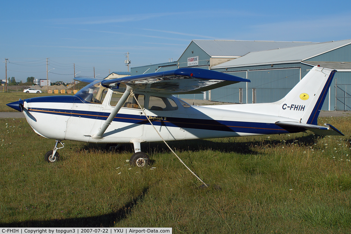 C-FHIH, 1973 Cessna 172M C/N 17262518, Parked.
