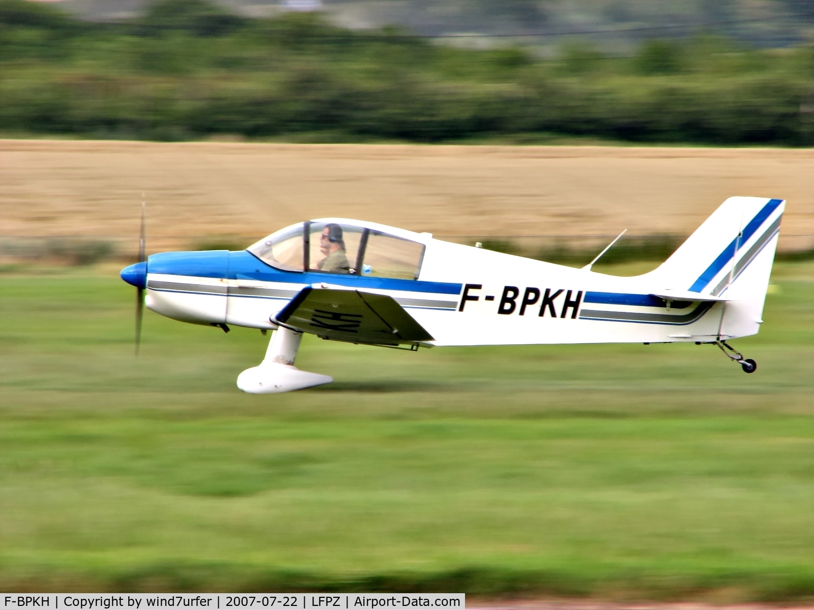 F-BPKH, CEA Jodel DR-221 Dauphin C/N 108, Touch on 29L