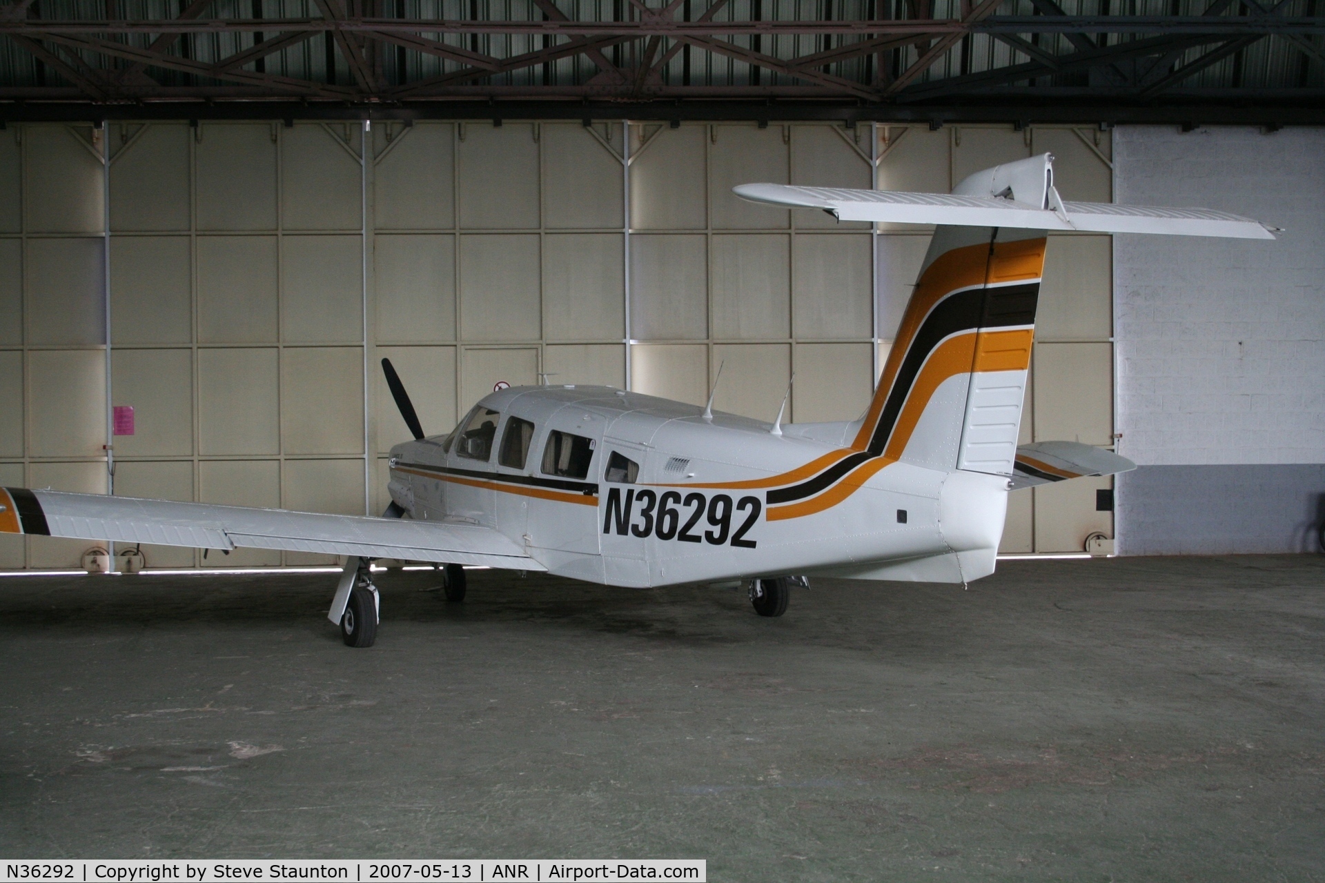 N36292, Piper PA-32RT-300 C/N 32R7885179, Taken on an Aeroprint tour @ Antwerp