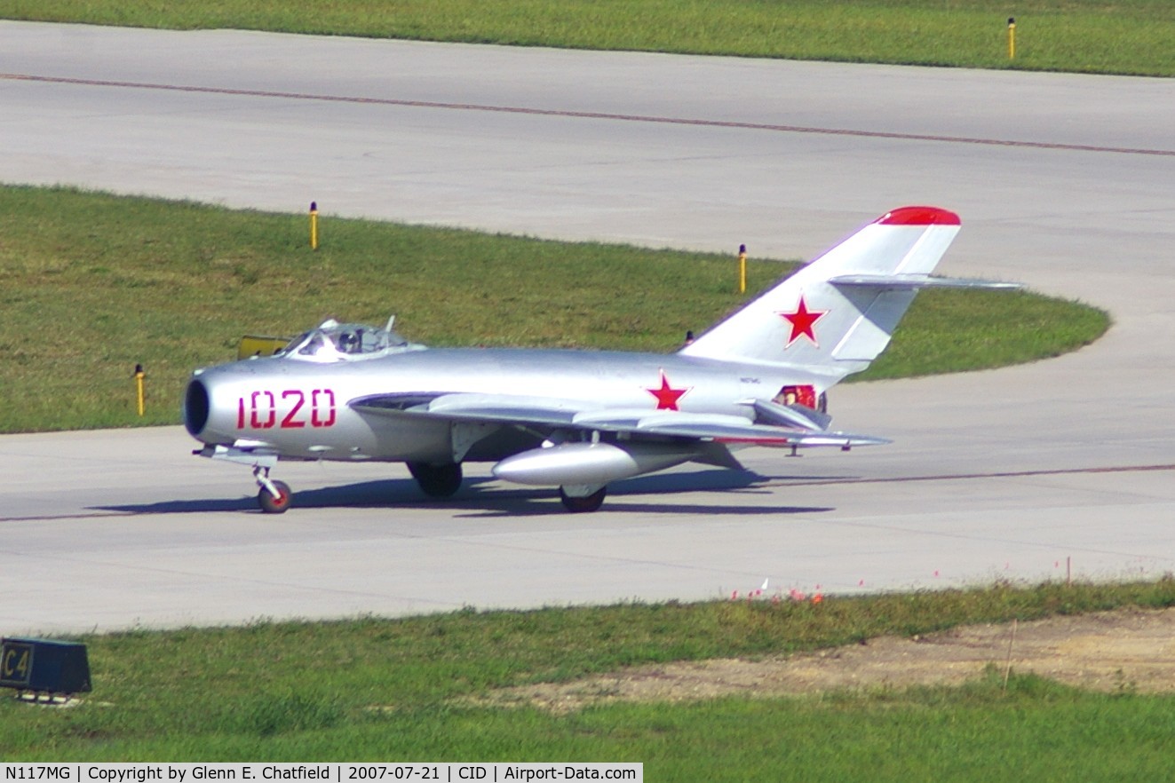 N117MG, 1964 PZL-Mielec Lim-5 (MiG-17F) C/N 1C1020, Exiting the runway at C4