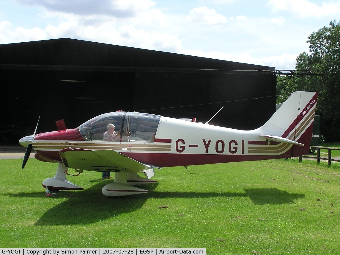 G-YOGI, 1975 Robin DR-400-140B Major C/N 1090, DR400 at Sibson
