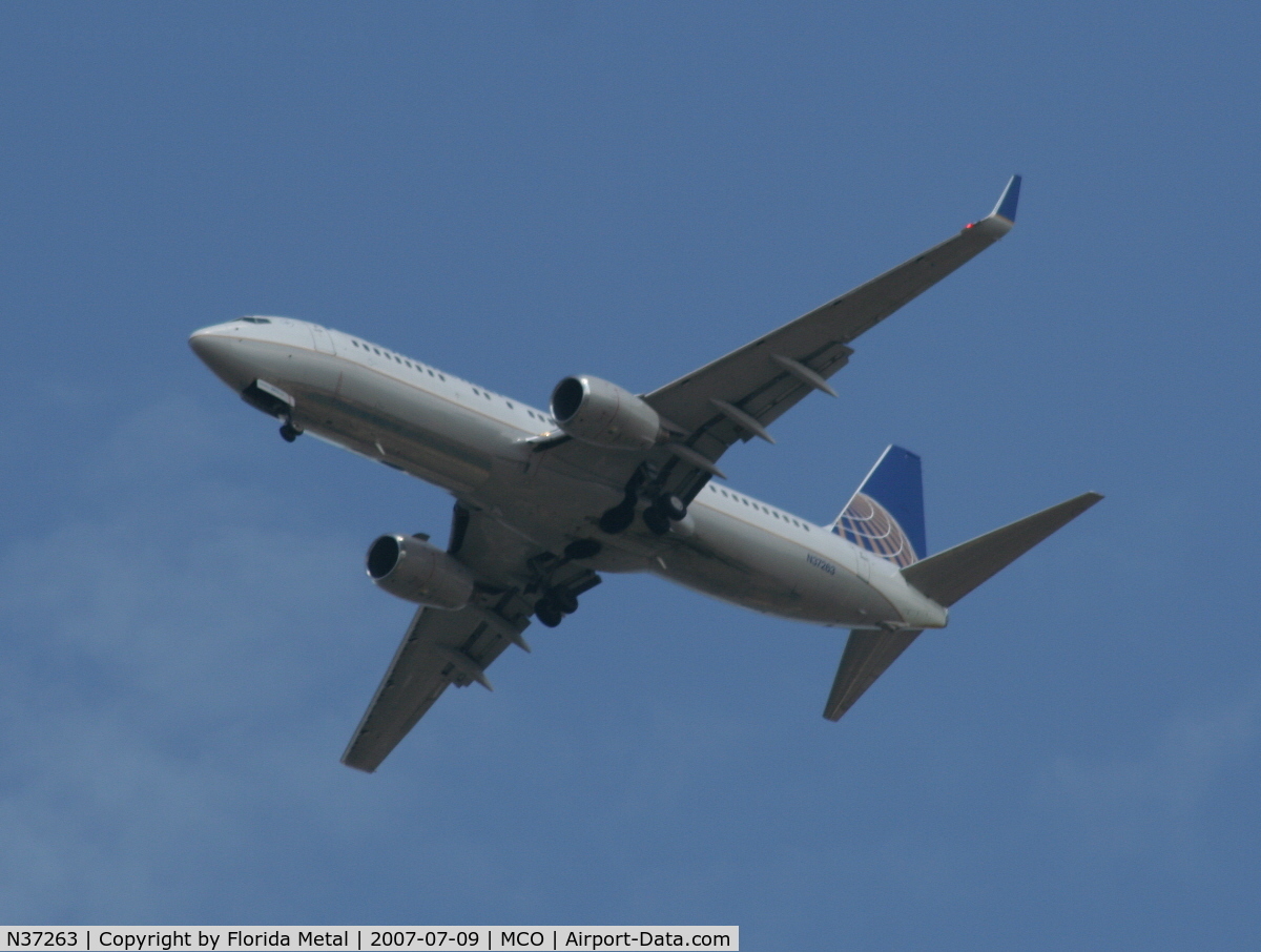 N37263, 2001 Boeing 737-824 C/N 31583, Continental