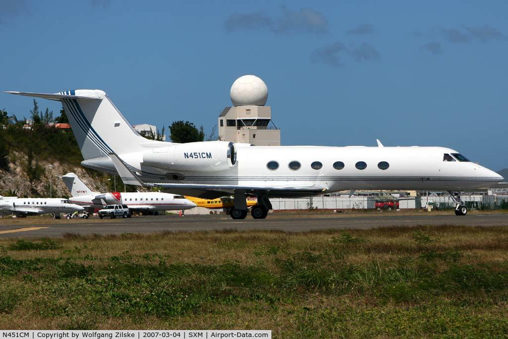 N451CM, 2005 Gulfstream Aerospace GIV-X (G450) C/N 4024, visitor