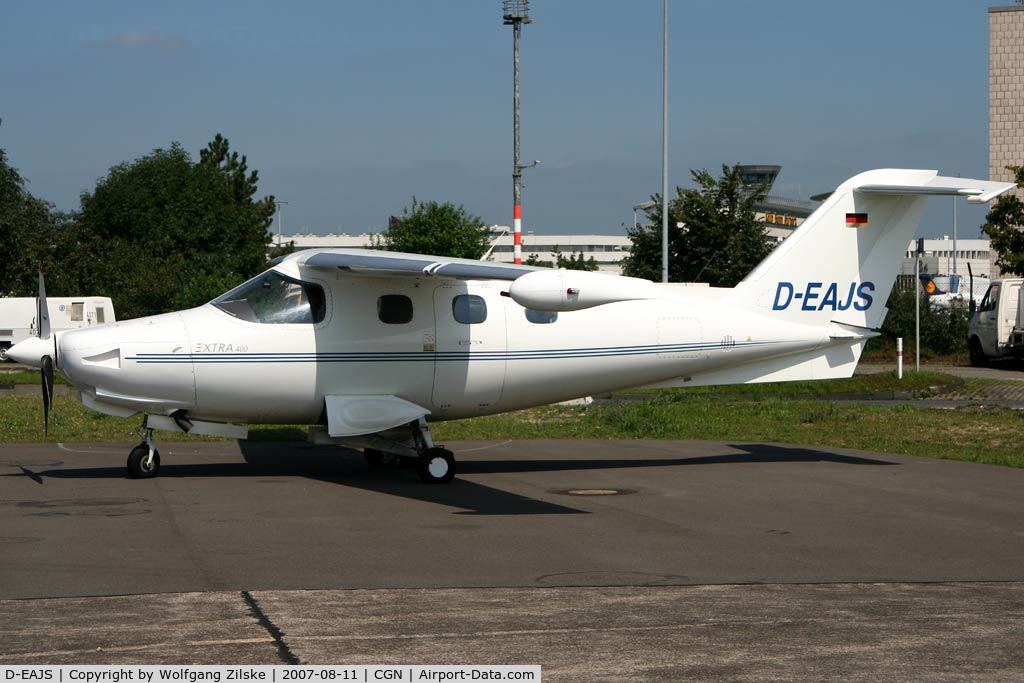 D-EAJS, 2000 Extra EA-400 C/N 11, visitor