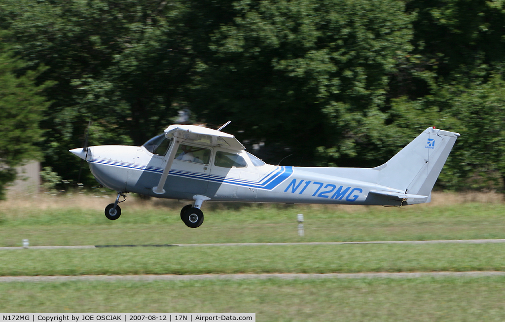 N172MG, Cessna 172N C/N 17268088, Leaving Cross Keys