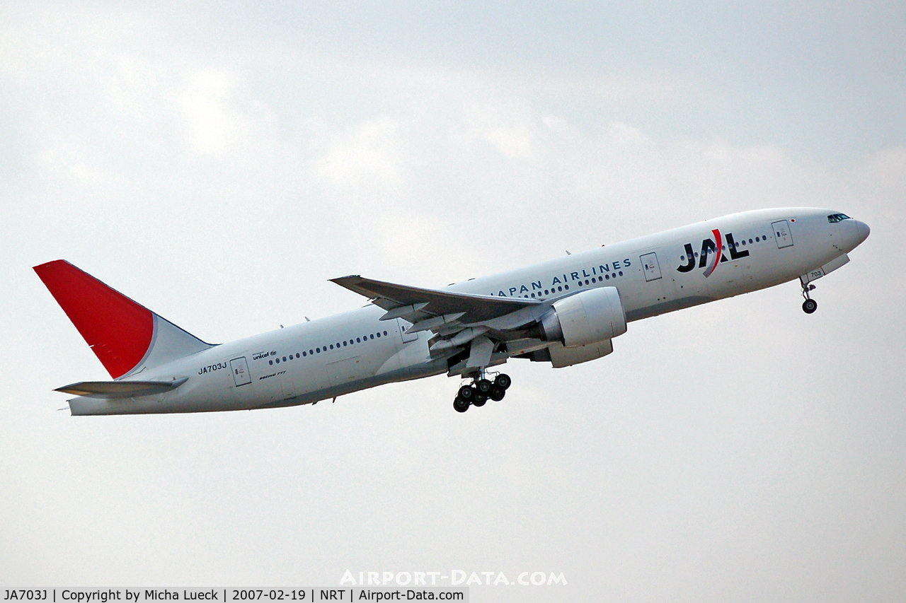 JA703J, 2003 Boeing 777-246/ER C/N 32891, Climbing out of Narita