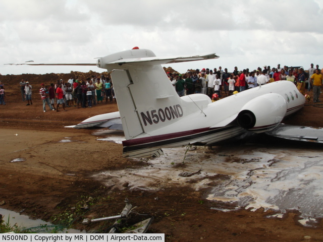 N500ND, Gates Learjet Corp. 35A C/N 351, @ end of runway in Melville Hall Dominica