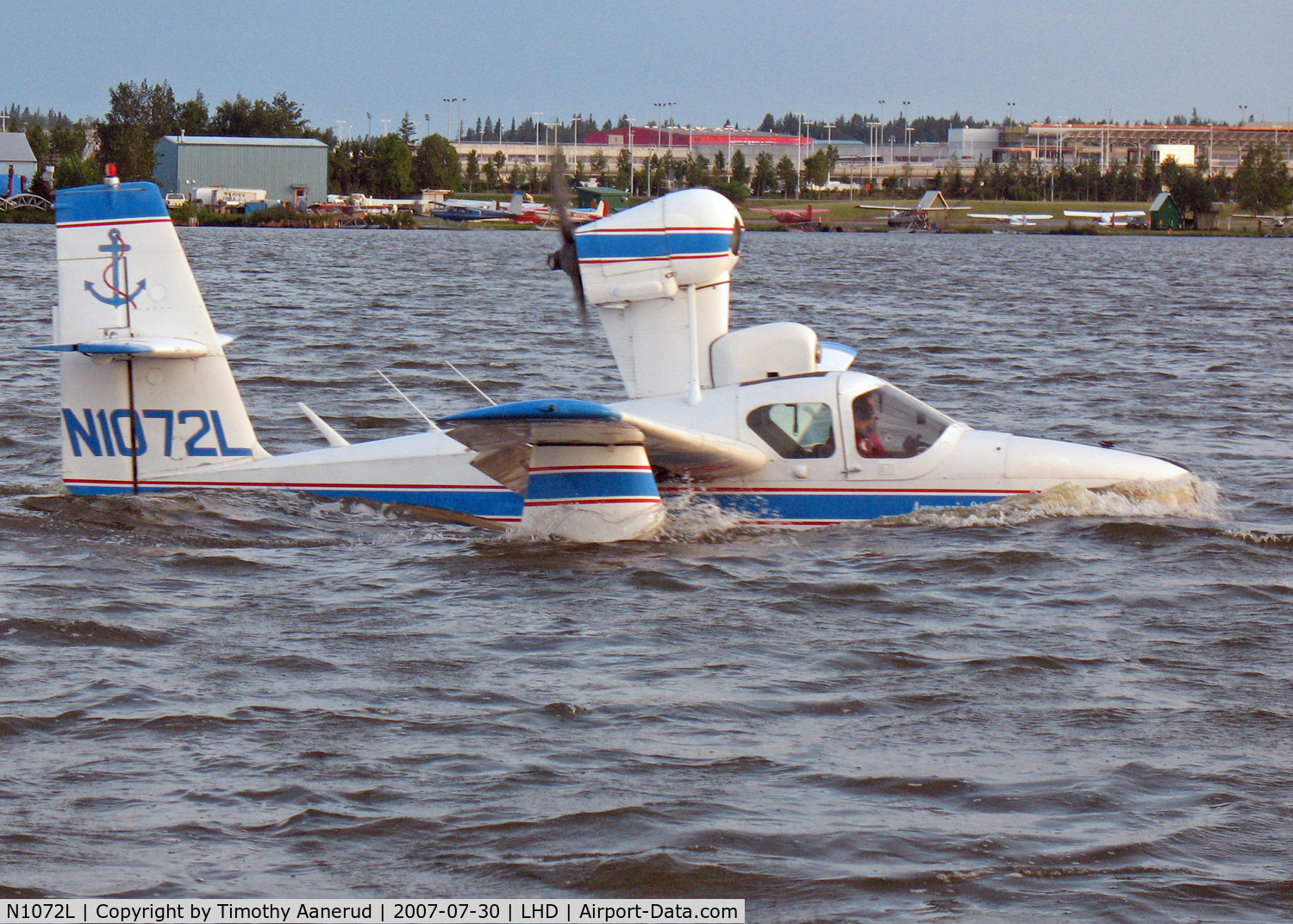 N1072L, 1975 Lake LA-4-200 Buccaneer C/N 665, Taxiing for take-off