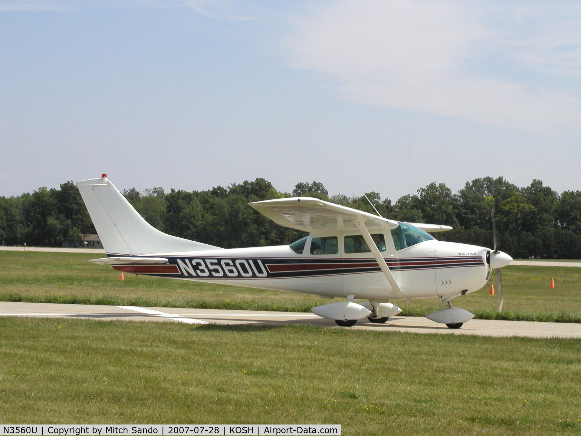 N3560U, 1963 Cessna 182F Skylane C/N 18254960, EAA AirVenture 2007.