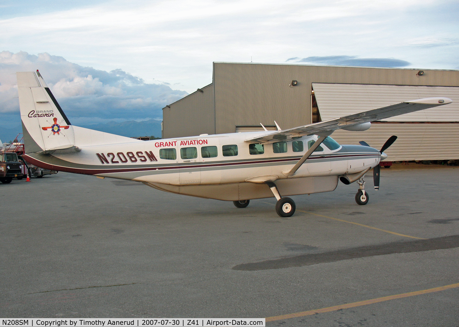N208SM, 1999 Cessna 208B Grand Caravan C/N 208B-0749, Parked by Lake Hood