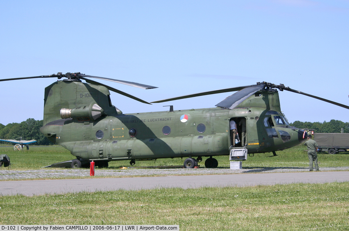 D-102, Boeing CH-47D Chinook C/N M.4102, CH-47D Chinook M-4102