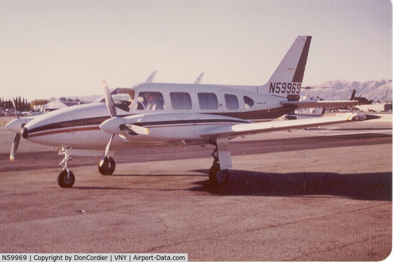 N59969, Piper PA-31-325 Navajo C/R C/N 317512038, Our 1975 Navajo C/R in 1979 at VNY #1.