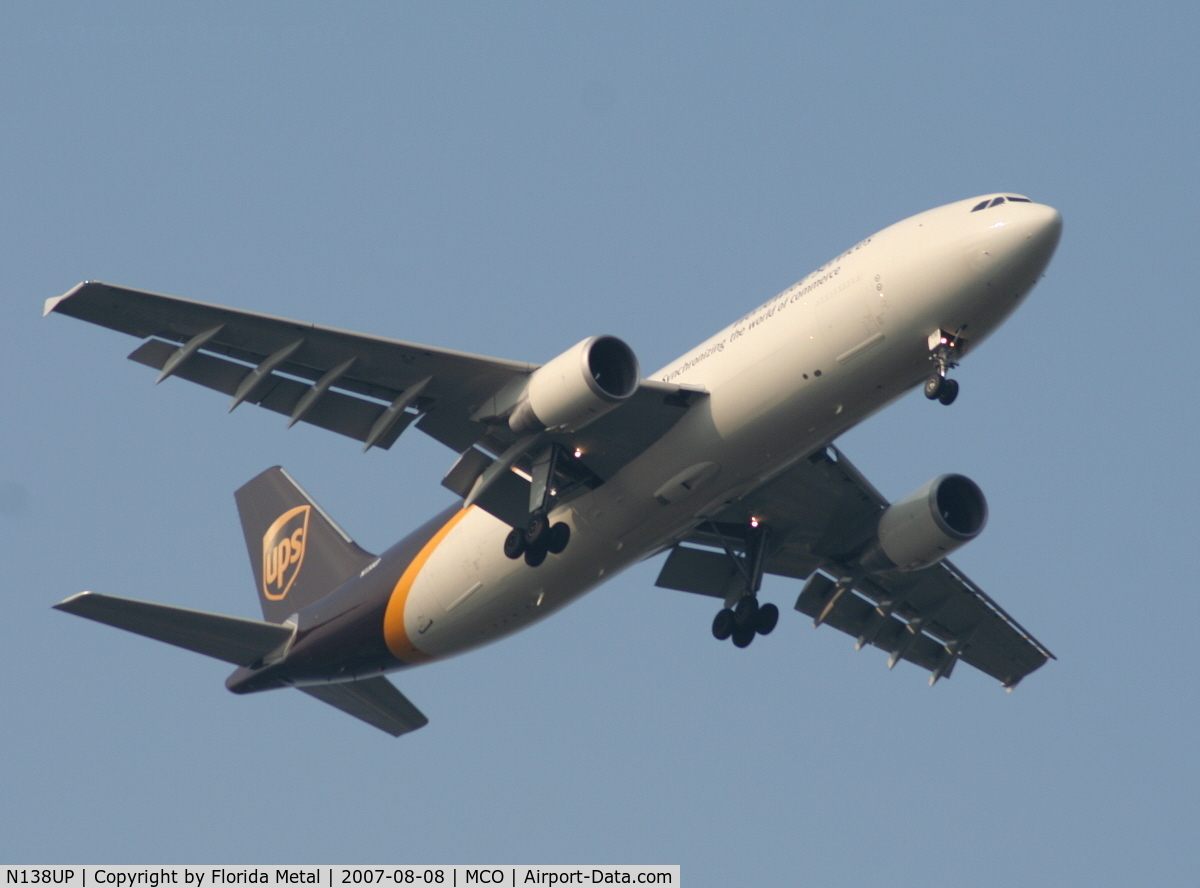 N138UP, 2001 Airbus A300F4-622R(F) C/N 0821, UPS