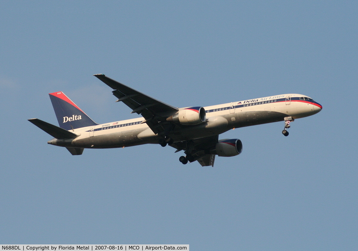 N688DL, 1998 Boeing 757-232 C/N 27587, Delta