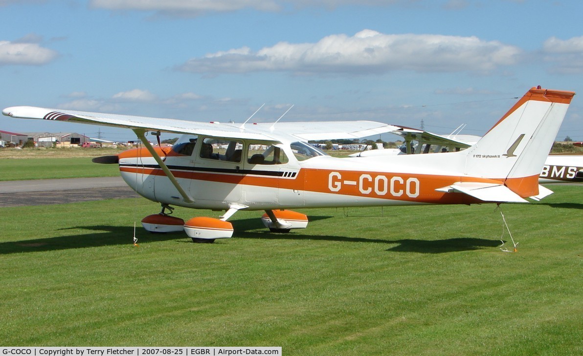 G-COCO, 1975 Reims F172M II Skyhawk C/N 1373, Cessna F172M at Breighton UK
