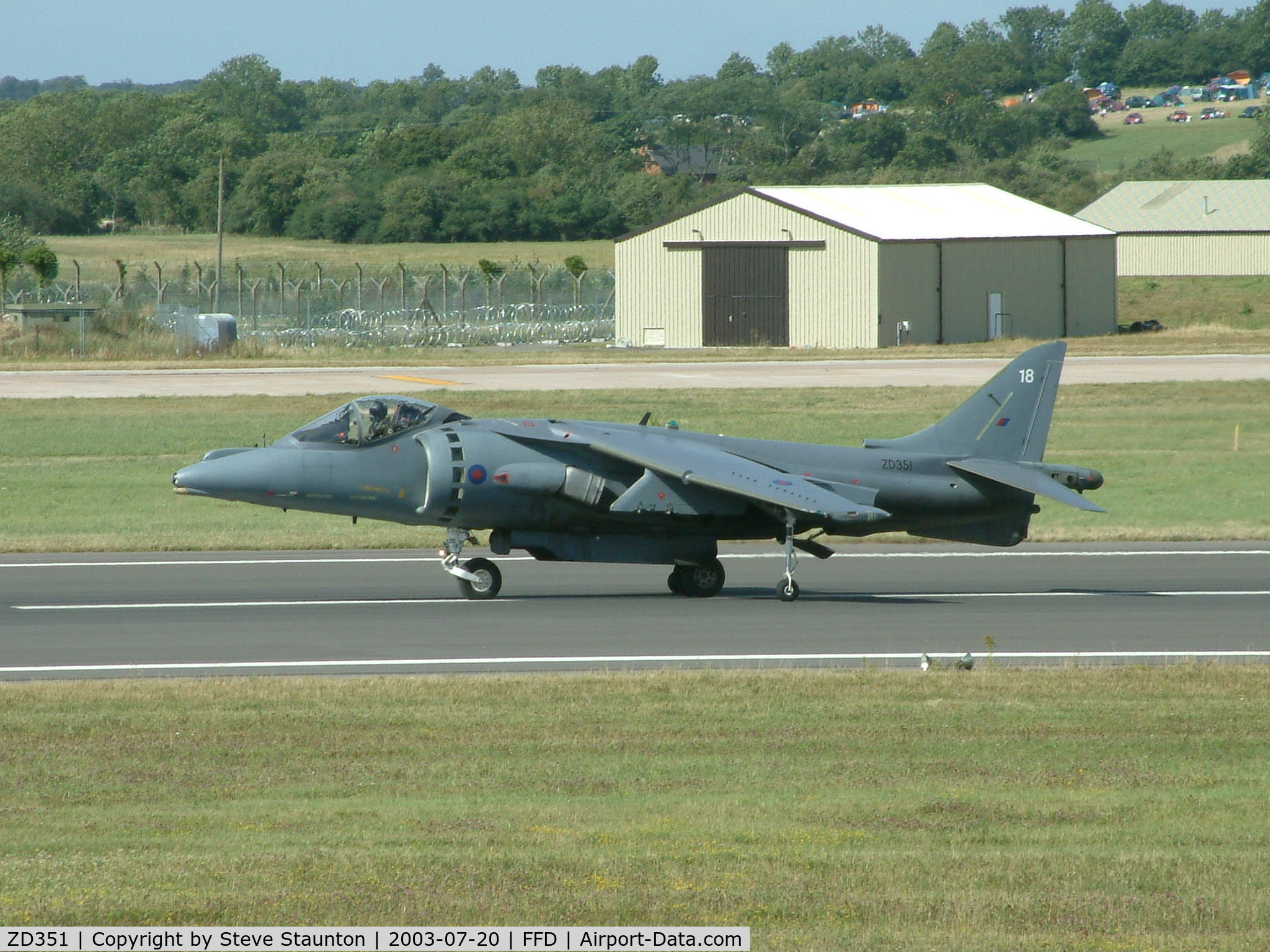 ZD351, British Aerospace Harrier GR.7 C/N P18, Royal International Air Tattoo 2003