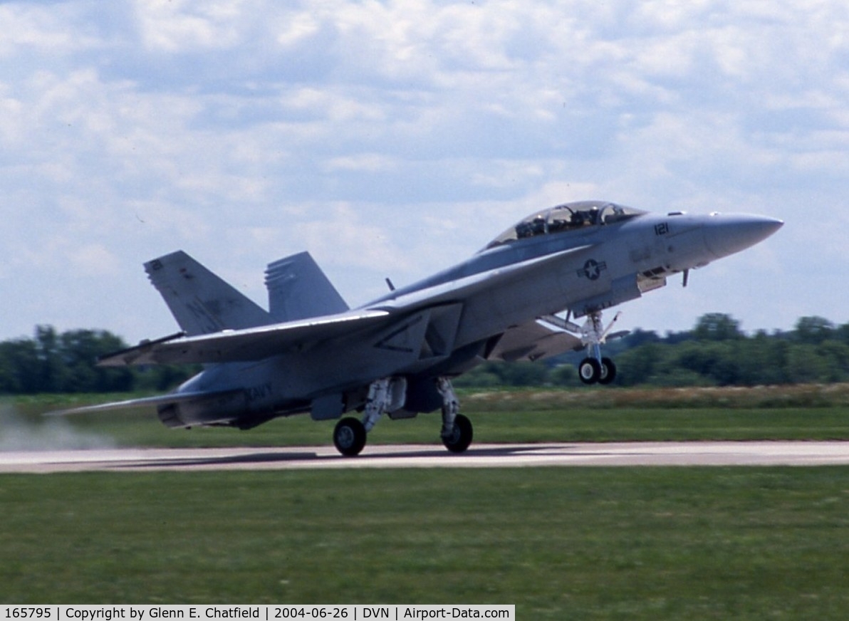 165795, Boeing F/A-18F Super Hornet C/N 1522/F021, F/A-18F at the Quad Cities Air Show