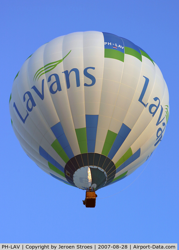 PH-LAV, 2007 Schroeder Fire Balloons G C/N 1247, Flying over Heeze, Netherlands
