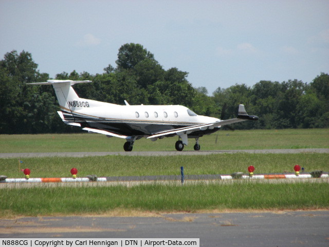 N888CG, 1995 Pilatus PC-12 C/N 127, Departing runway 14