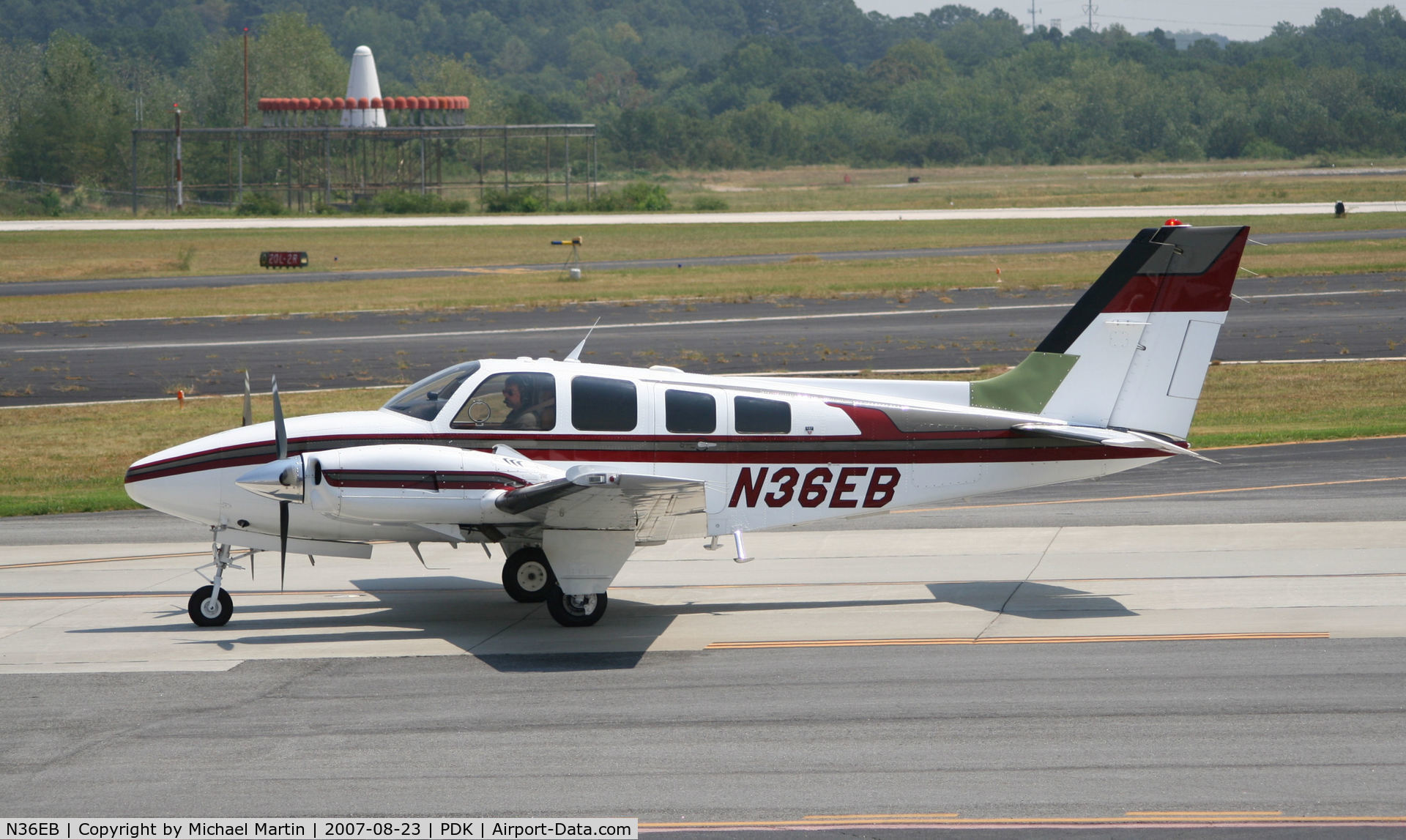 N36EB, 1984 Beech 58P Baron C/N TJ-465, Taxing to Epps Air Service