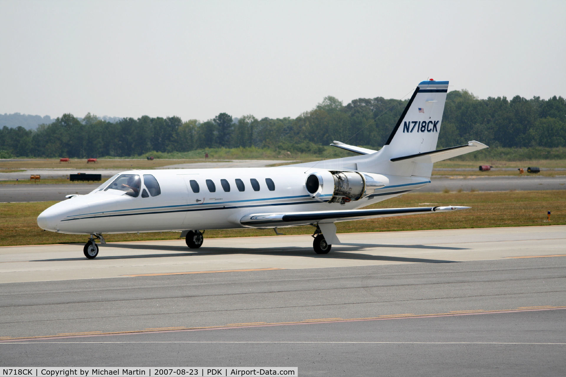 N718CK, 1982 Cessna 550 C/N 550-0368, Taxing to Run Up Area