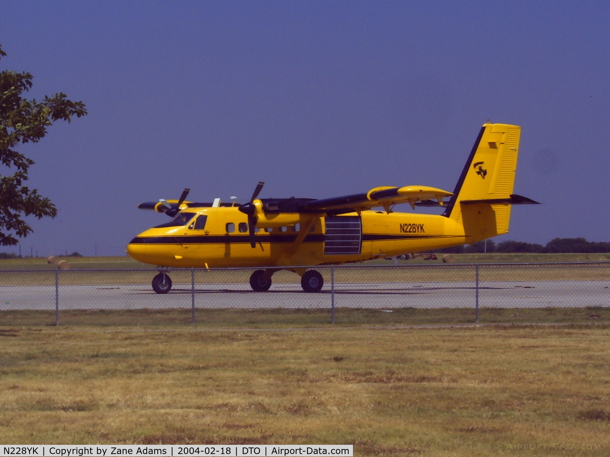 N228YK, 1969 De Havilland Canada DHC-6-200 Twin Otter C/N 228, Working jump plane Denton, TX 02/2006