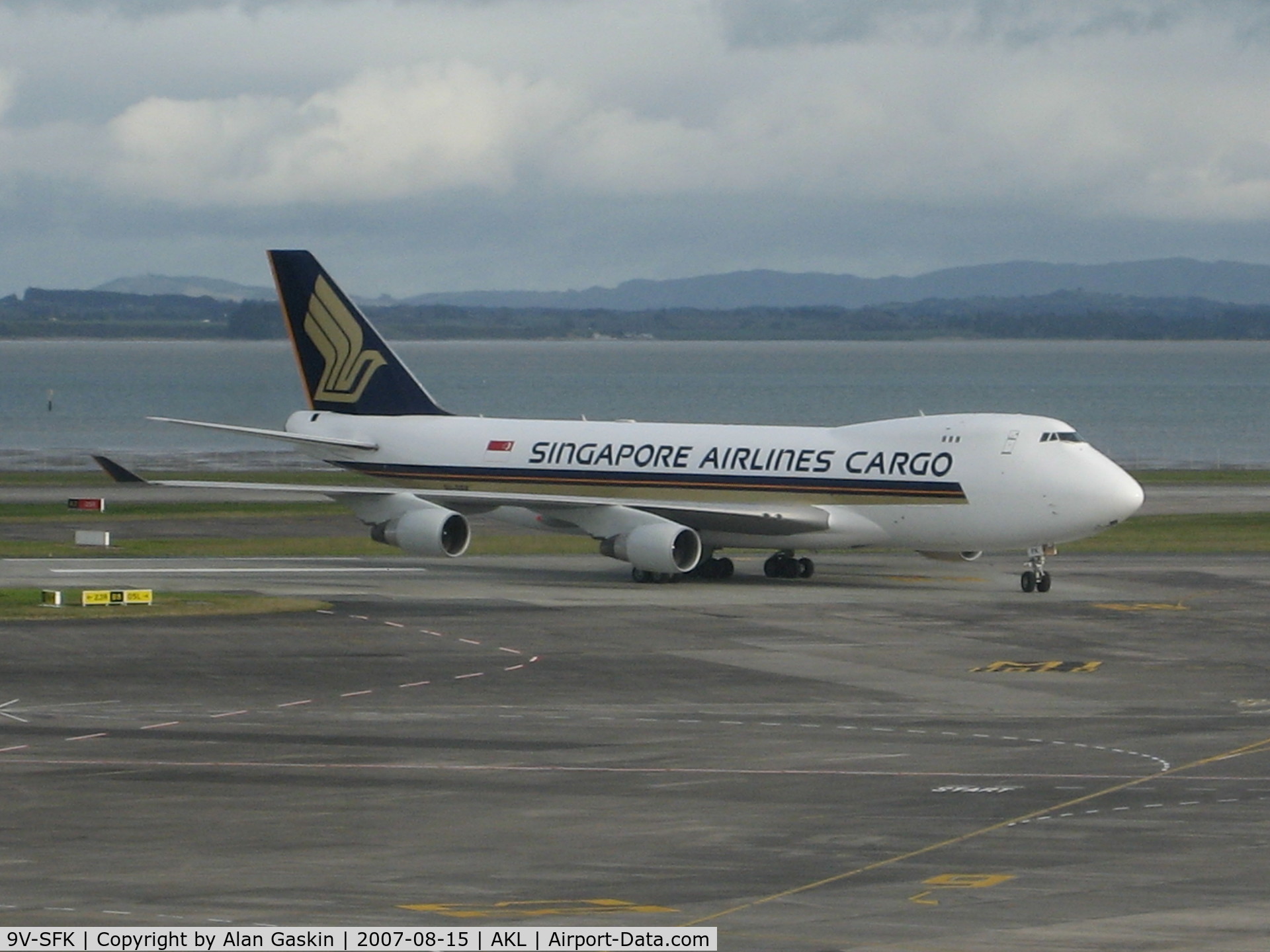 9V-SFK, 1997 Boeing 747-412F/SCD C/N 28023, In Auckland