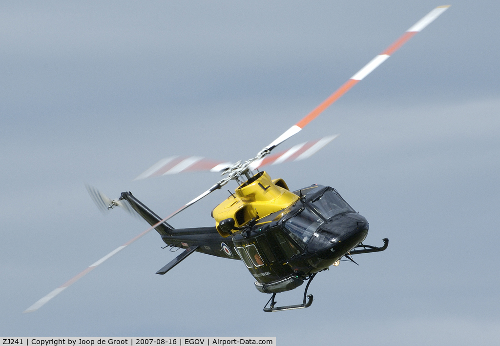 ZJ241, 1997 Bell 412EP Griffin HT1 C/N 36164, Coming in for landing