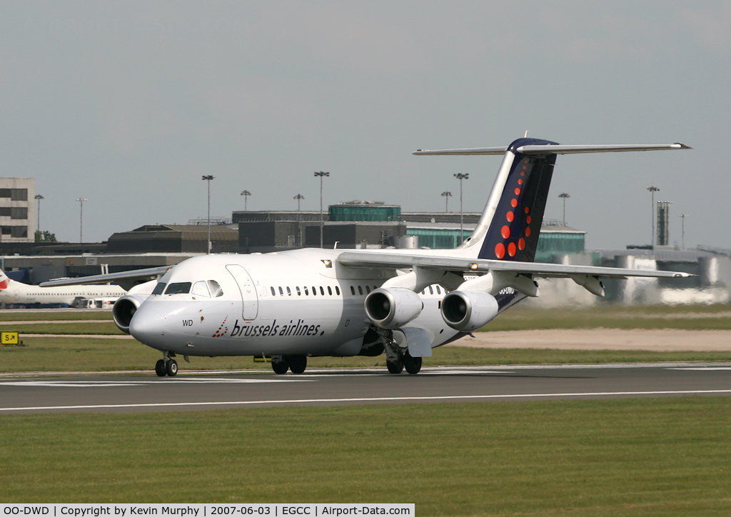 OO-DWD, 1998 British Aerospace Avro 146-RJ100 C/N E3324, Brussels RJ