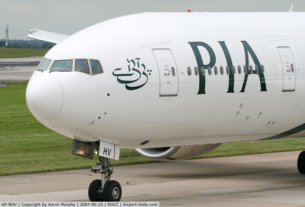 AP-BHV, 2006 Boeing 777-340/ER C/N 33778, Nosey close up on PIA 777