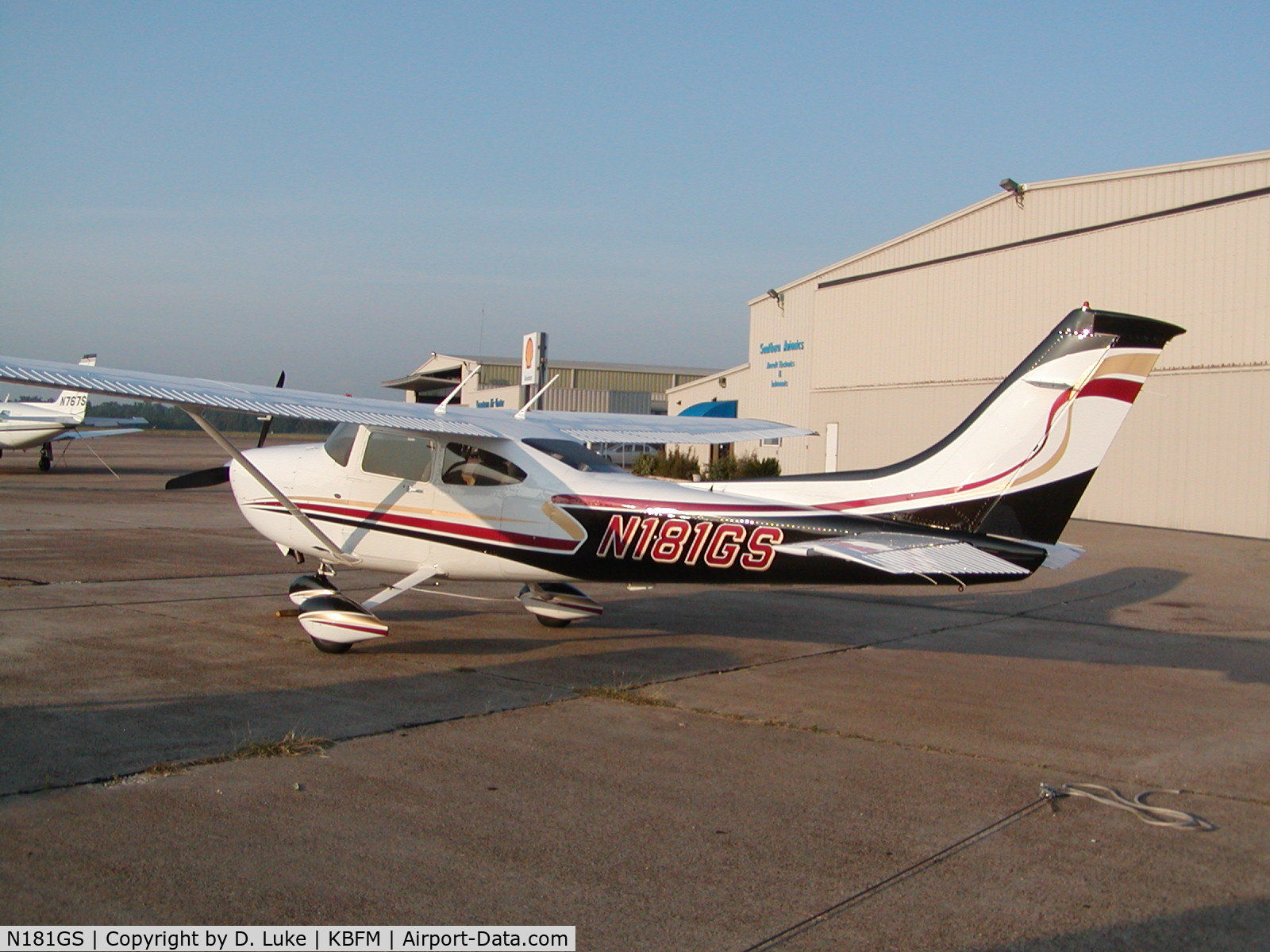 N181GS, 2006 Cessna T182T Turbo Skylane C/N T18208499, Parked in Mobile, AL USA