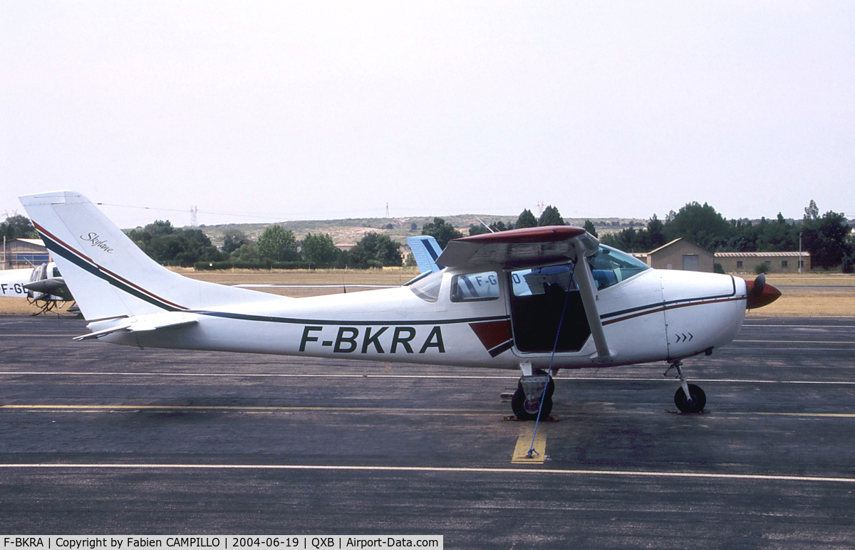F-BKRA, Cessna 182E Skylane C/N 18254163, QXB