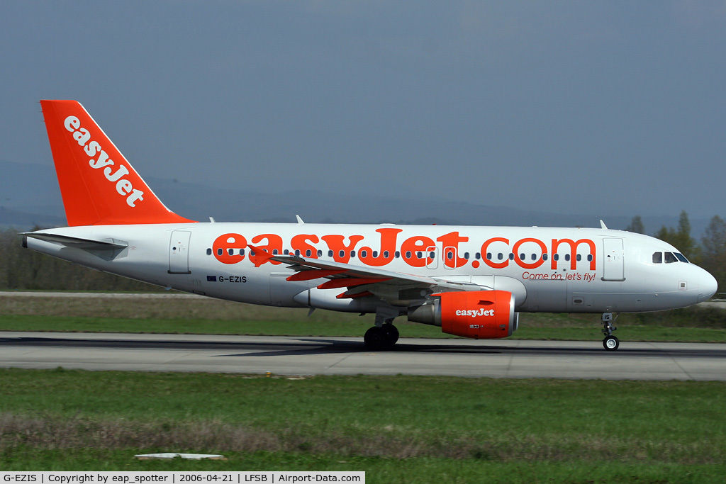 G-EZIS, 2005 Airbus A319-111 C/N 2528, departing rwy 16