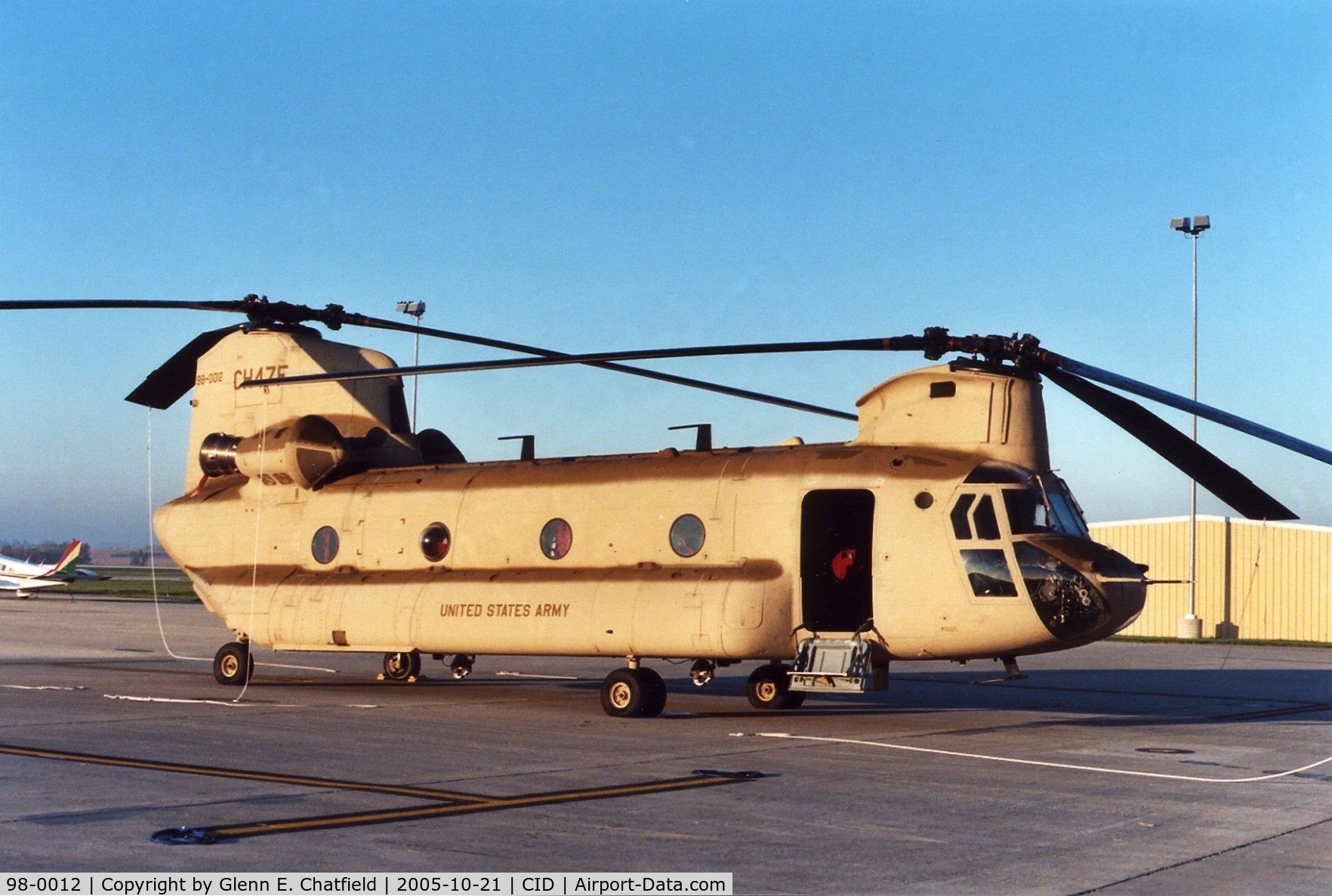 98-0012, Boeing CH-47F Chinook C/N M.8002, CH-47F on the PS Air Ramp for Rockwell-Collins