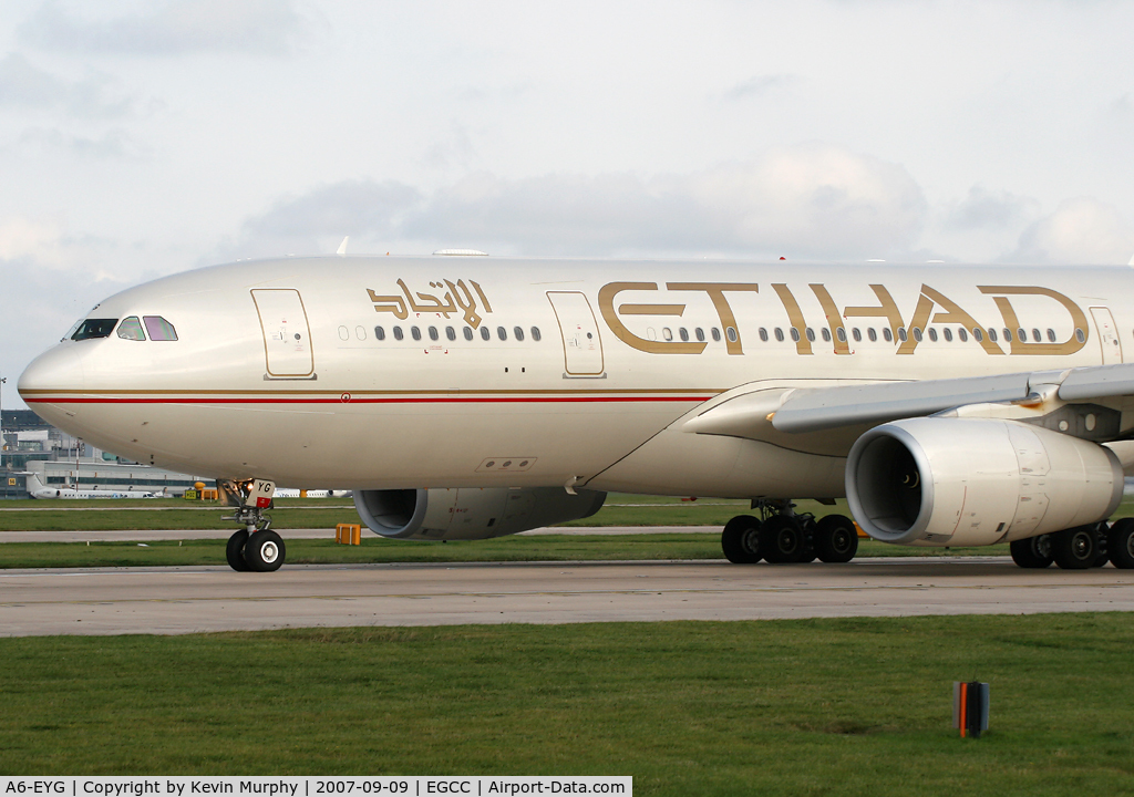 A6-EYG, 2006 Airbus A330-243 C/N 724, Etihad 330