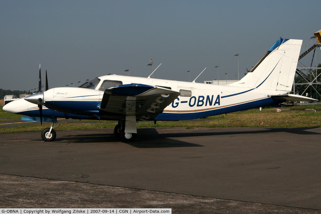 G-OBNA, 1997 Piper PA-34-220T Seneca V C/N 34-49002, visitor