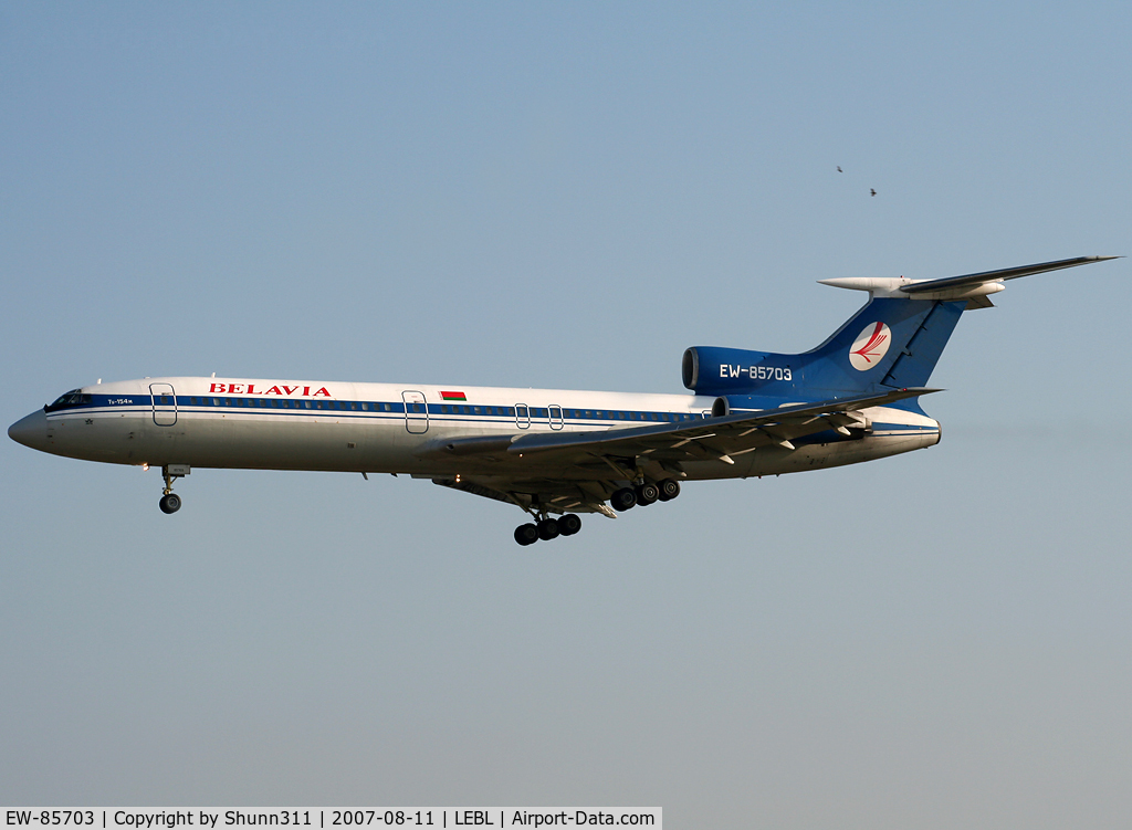 EW-85703, 1991 Tupolev Tu-154M C/N 91A878, Landing 25L