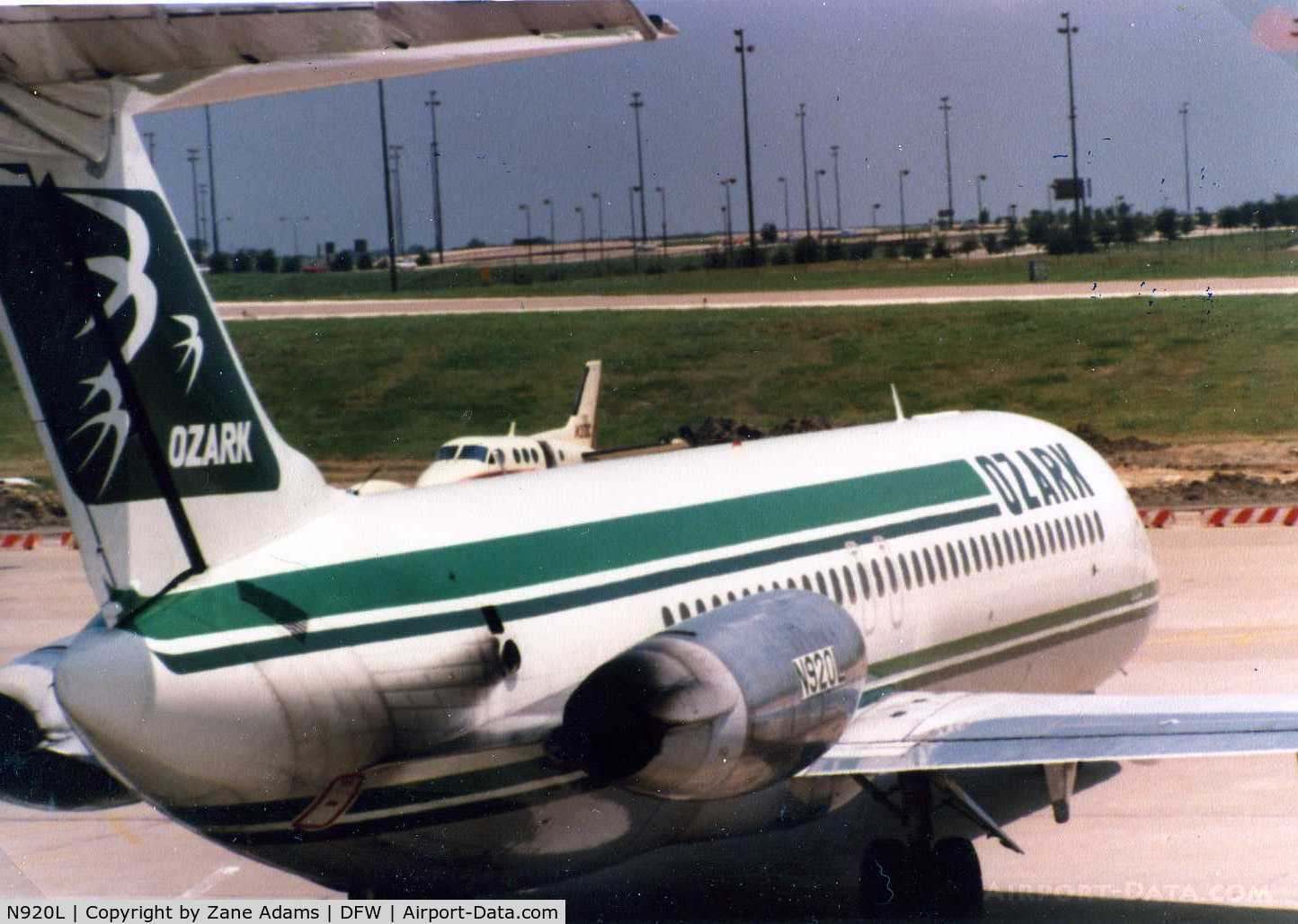 N920L, 1976 McDonnell Douglas DC-9-32 C/N 47734, Ozark Airlines